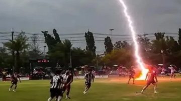 Un futbolista murió tras ser alcanzado por un rayo durante un partido en Tailandia