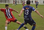 Vélez superó a Unión Santiago en San Ramón y pegó en la ida de las semifinales